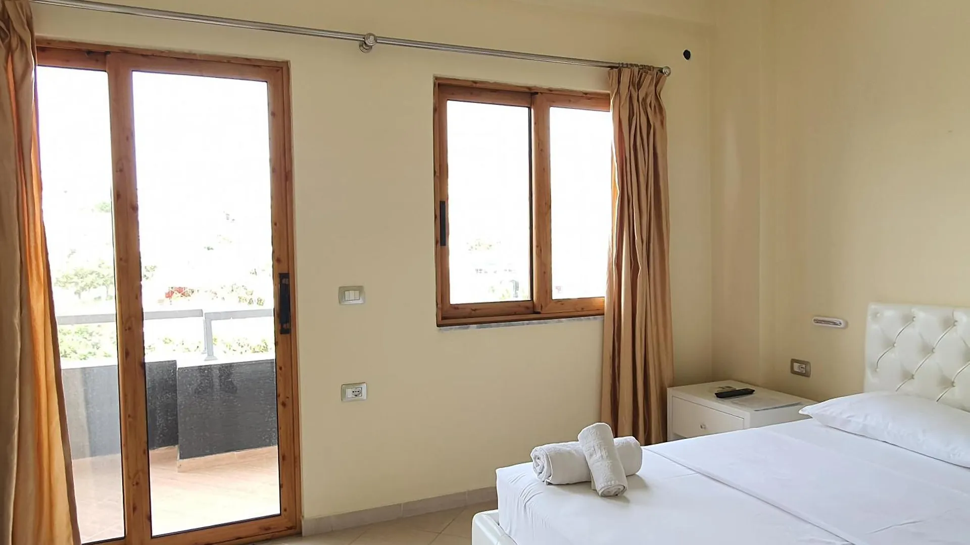 Mintt Hotel Ksamil 3*,
